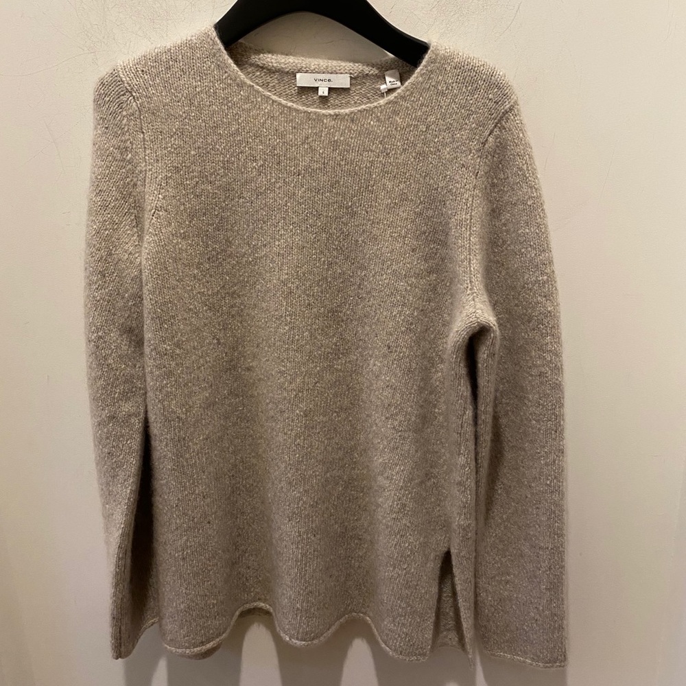 Vince Sweater (NEVER WORN)